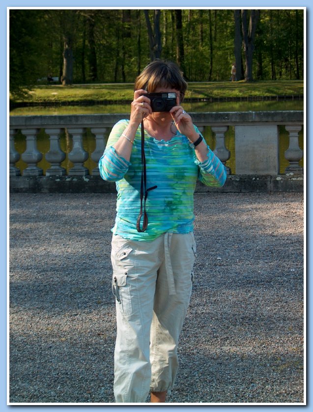 Karola - Komm Ich mach ein Foto von Euch!